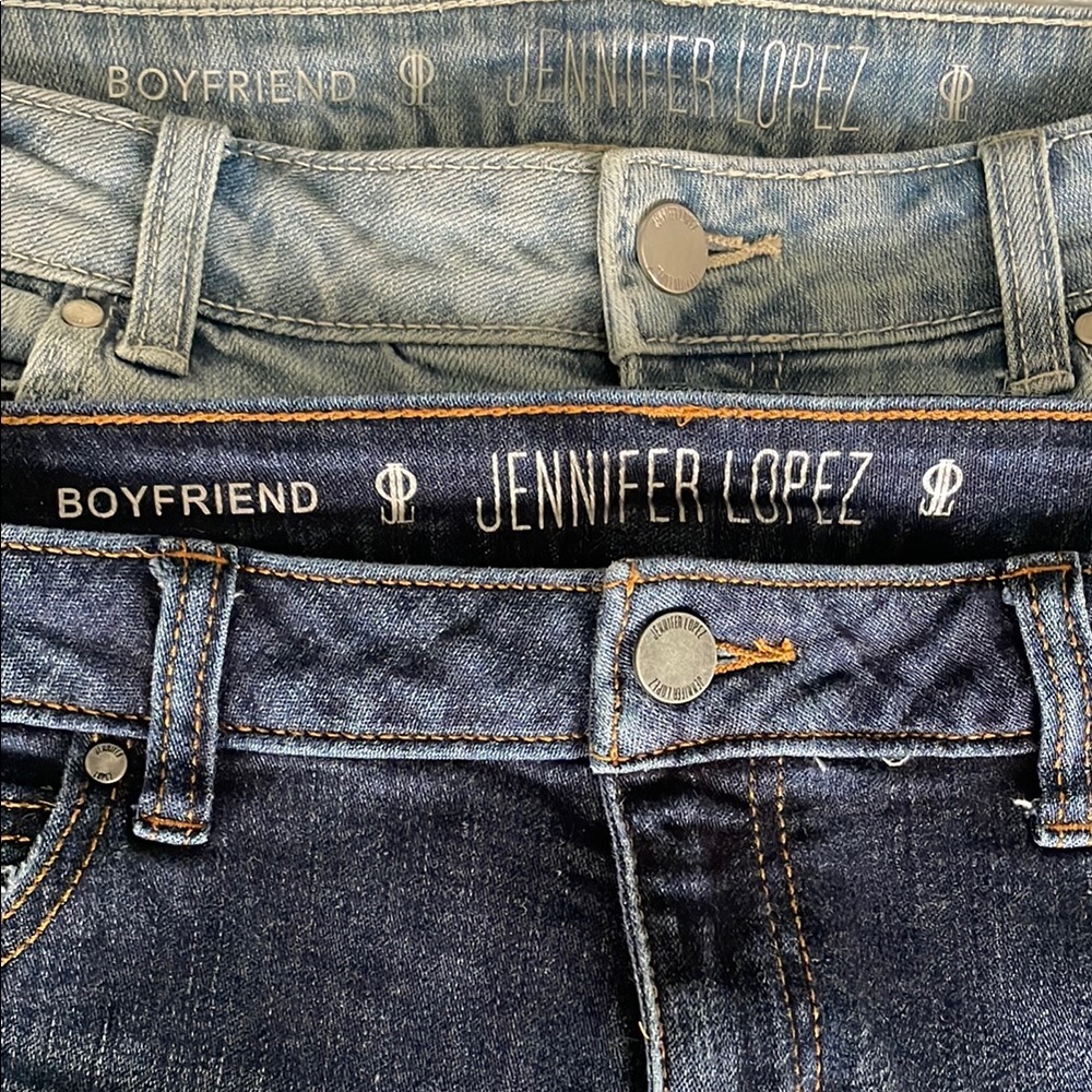 Jennifer Lopez Boyfriend Jeans in Blue